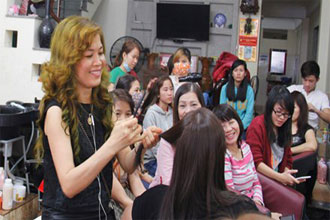 Lắp đặt camera giám sát cho tiệm cắt tóc tại Hà Nội